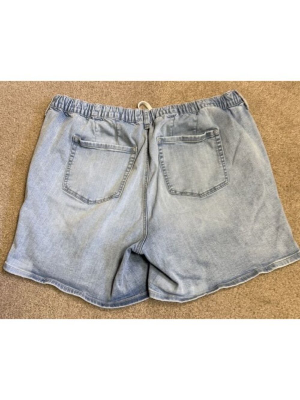 Torrid Size 3 Jean Shorts 22 / 24 Light Wash Drawstring Waist 6" Inseam - Picture 5 of 6